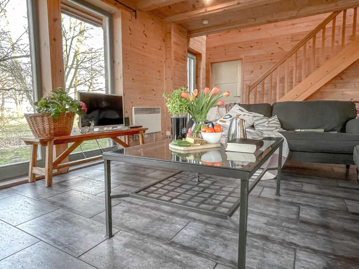 Traumhaff Kuestenchalets - Einzigartige Chalets An Der Ostsee. Ganz Aus Laerchenholz Mit Kamin Und Sauna Vogelsang-Warsin Zewnętrze zdjęcie