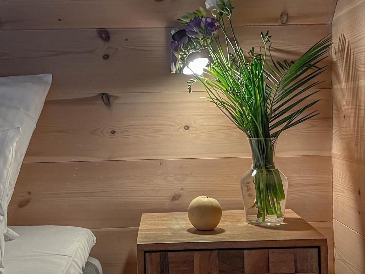 Traumhaff Kuestenchalets - Einzigartige Chalets An Der Ostsee. Ganz Aus Laerchenholz Mit Kamin Und Sauna Vogelsang-Warsin Zewnętrze zdjęcie