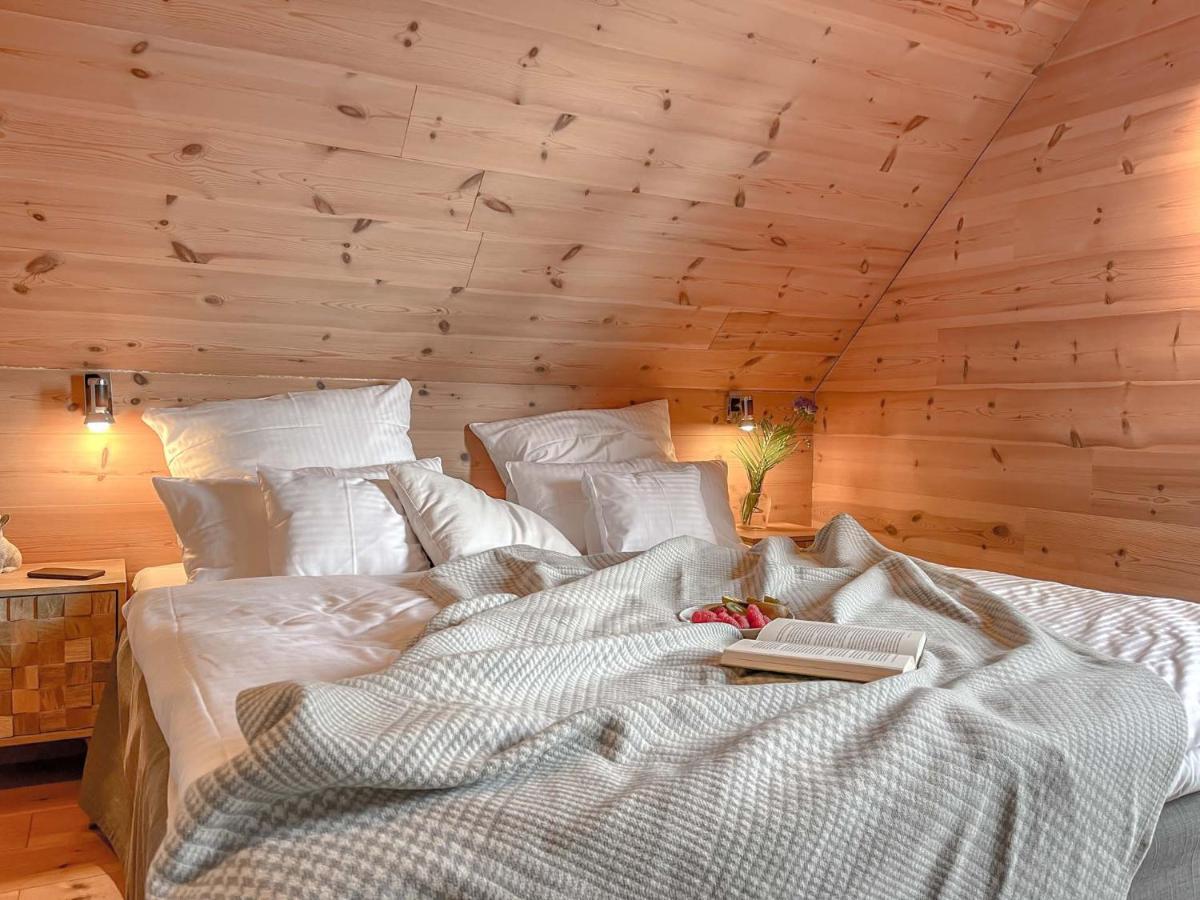 Traumhaff Kuestenchalets - Einzigartige Chalets An Der Ostsee. Ganz Aus Laerchenholz Mit Kamin Und Sauna Vogelsang-Warsin Zewnętrze zdjęcie