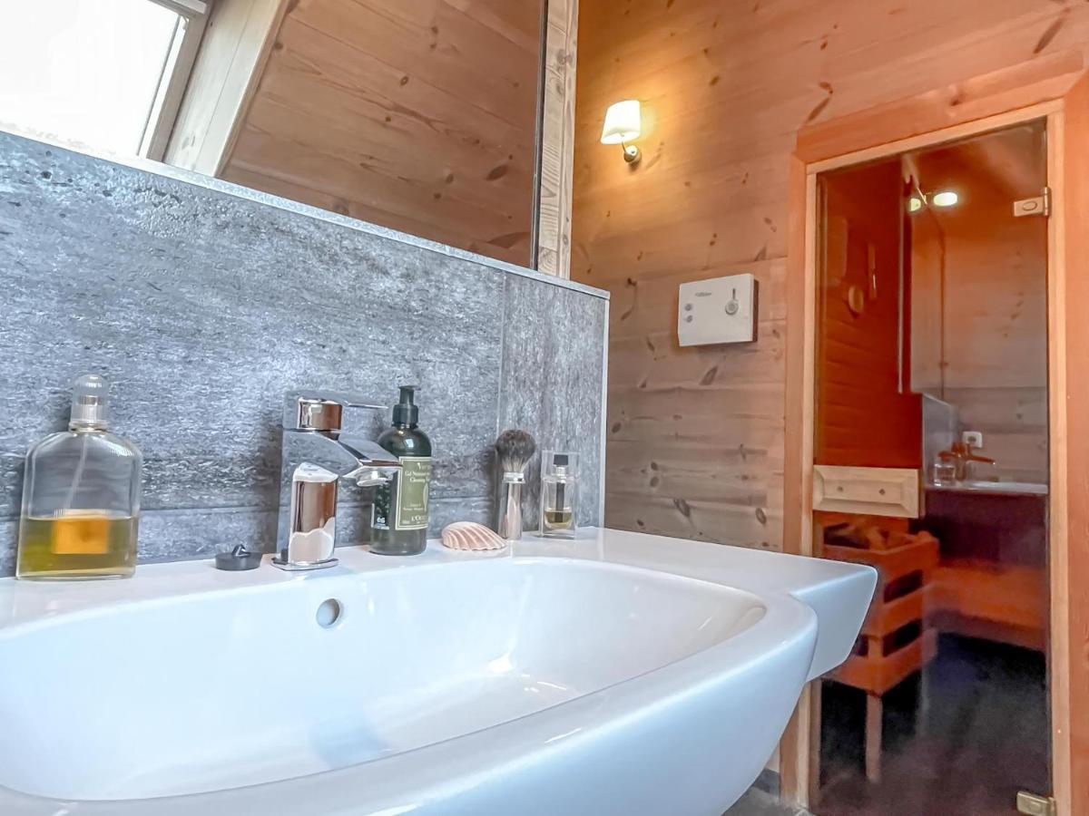 Traumhaff Kuestenchalets - Einzigartige Chalets An Der Ostsee. Ganz Aus Laerchenholz Mit Kamin Und Sauna Vogelsang-Warsin Zewnętrze zdjęcie