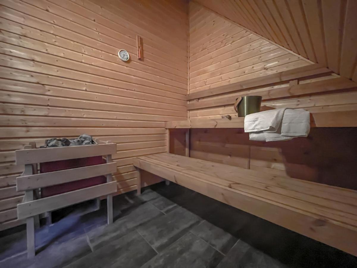 Traumhaff Kuestenchalets - Einzigartige Chalets An Der Ostsee. Ganz Aus Laerchenholz Mit Kamin Und Sauna Vogelsang-Warsin Zewnętrze zdjęcie