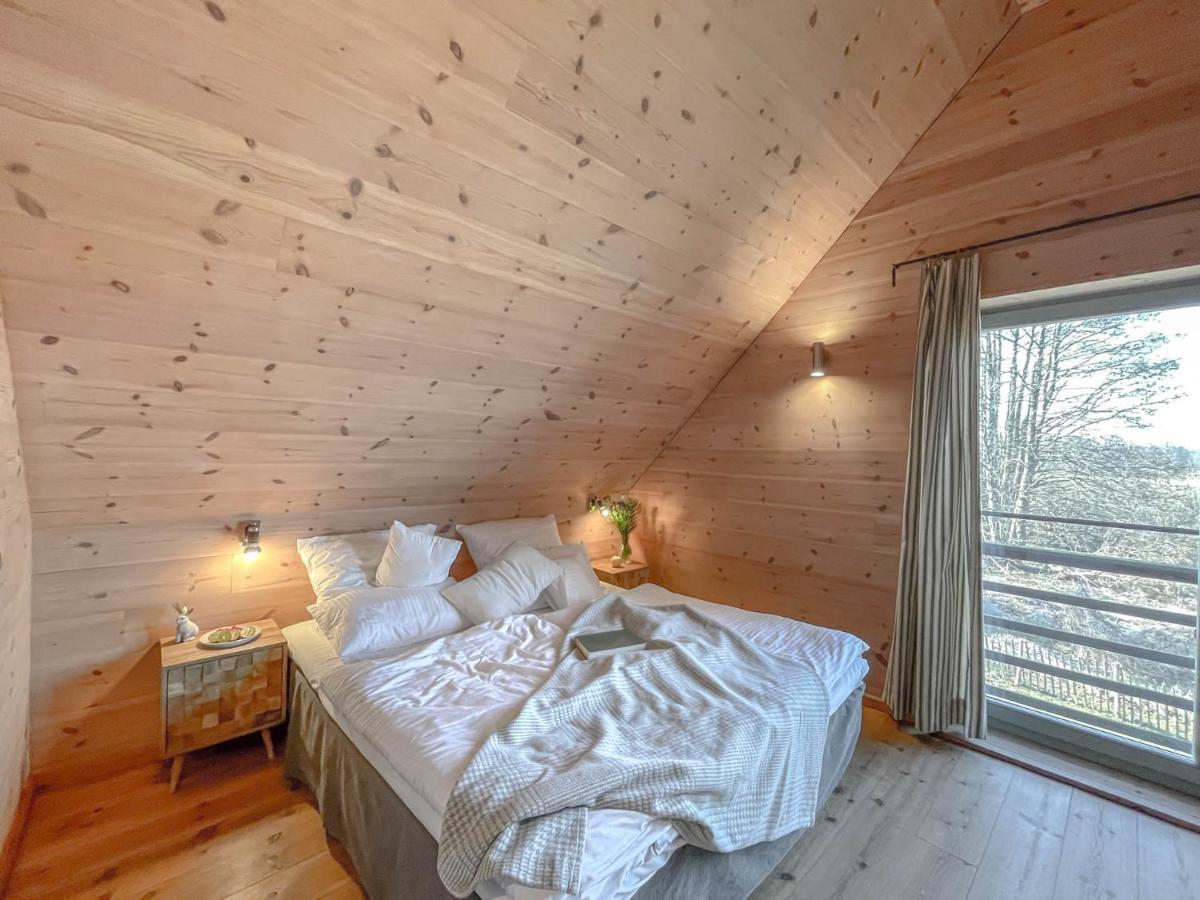 Traumhaff Kuestenchalets - Einzigartige Chalets An Der Ostsee. Ganz Aus Laerchenholz Mit Kamin Und Sauna Vogelsang-Warsin Zewnętrze zdjęcie