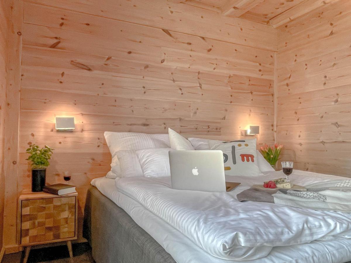 Traumhaff Kuestenchalets - Einzigartige Chalets An Der Ostsee. Ganz Aus Laerchenholz Mit Kamin Und Sauna Vogelsang-Warsin Zewnętrze zdjęcie