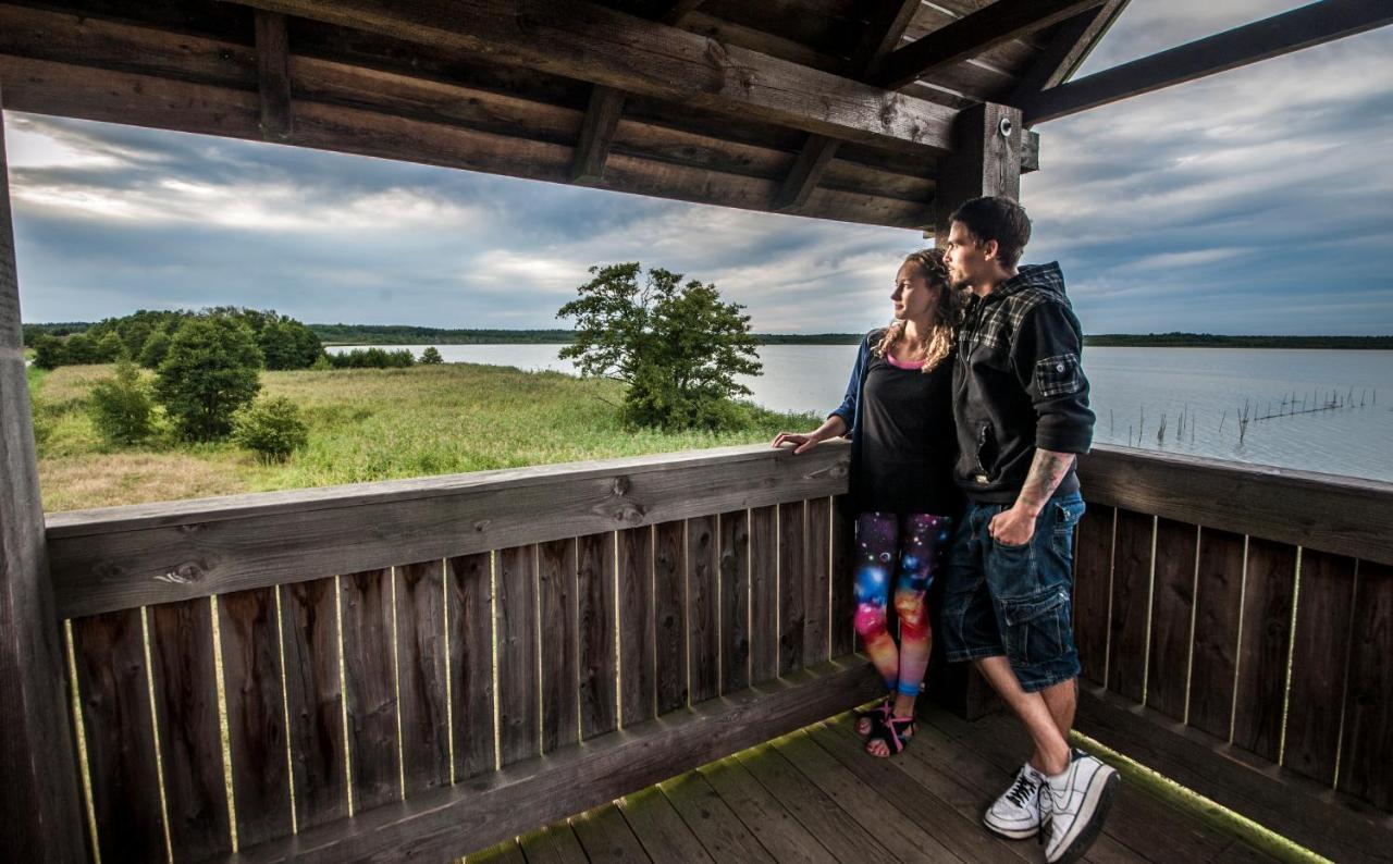 Traumhaff Kuestenchalets - Einzigartige Chalets An Der Ostsee. Ganz Aus Laerchenholz Mit Kamin Und Sauna Vogelsang-Warsin Zewnętrze zdjęcie
